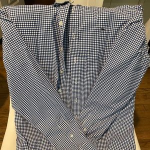 Boys Vineyard Vines “Whale Shirt,” size L. Navy blue in great condition!